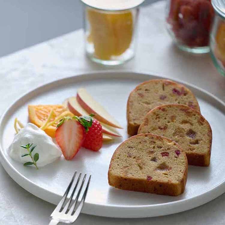 �y�]���V�F�t�~�z�V�t���[�c�z 7��̃t���[�c���l�܂�����f�U�[�g�p�E���h�P�[�L� 6�� MOA-02A�y�����z