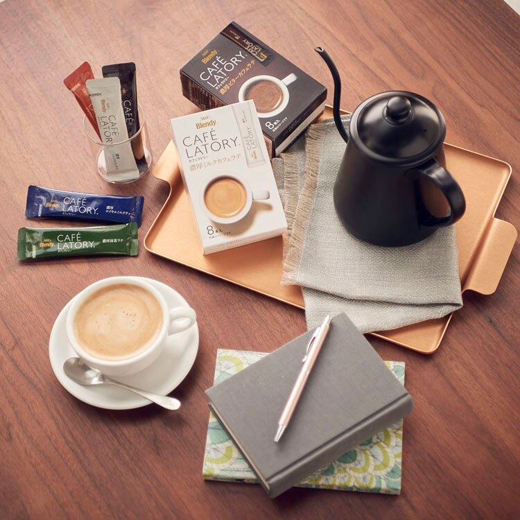 ブレンディスティック個包装カフェラトリーキャラメルマキアートキャラメル大容量粉末ポリフェノールエージーエフ「ブレンディRカフェラトリーR」スティック濃厚キャラメルマキアート18本（スティック）（個包装）AGF 