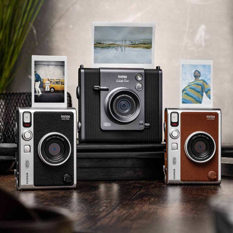 【販売指示後カートアップ】FUJIFILM INS WIDE EVO 本体 BLACK 16840921 【プラザセレクト】