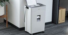 �V�����b�_�[