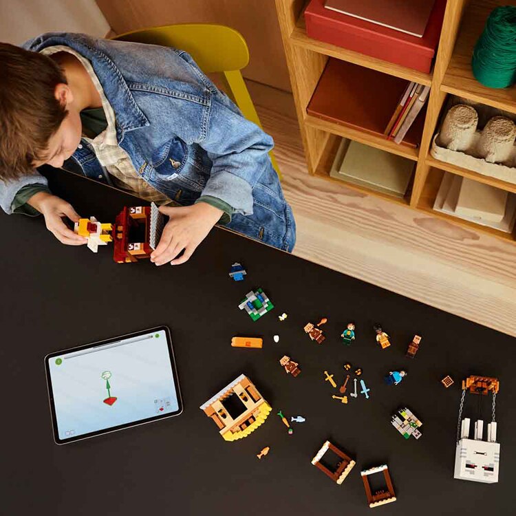 MINECRAFT ガストの村襲撃 21273 【プラザセレクト】