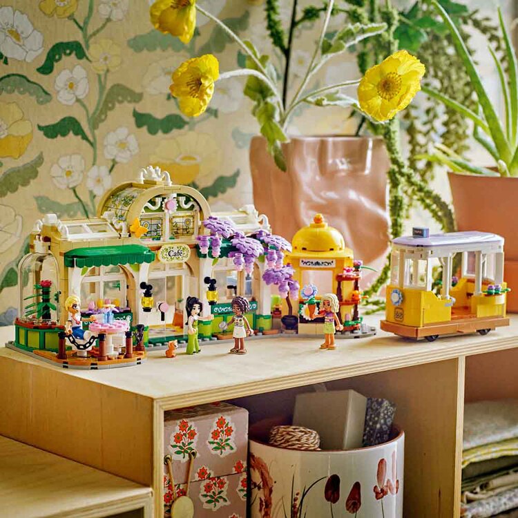 FRIENDS お花屋さんカフェ 42671 【プラザセレクト】