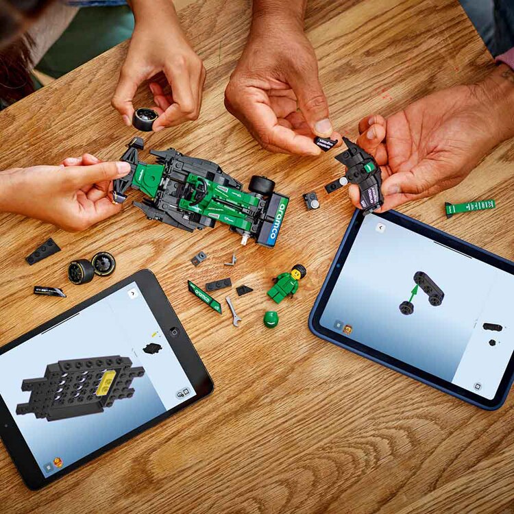 SPEED CHAMPIONS Aston Martin Aramco F1(R) AMR24 レースカー 77245 【プラザセレクト】